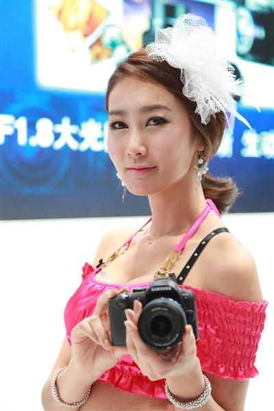 模特<em>乳</em>此动人 三星P&E展台超级性感<em>MM</em>_网易