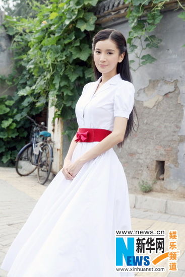 组图:《失联者》王希维”钢琴女神“清新优雅
